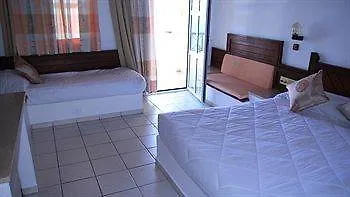 Ξενοδοχείο Corfu Village (adults Only)