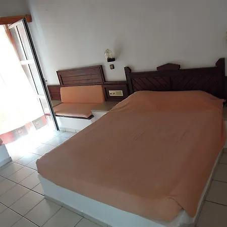 Corfu Village (adults Only) 阿基奥斯·伊奥尼斯·佩里斯特