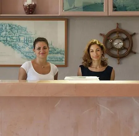 Corfu Village (adults Only) מלון אגיוס יואניס פריסטרון