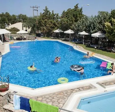 Corfu Village (adults Only) מלון אגיוס יואניס פריסטרון